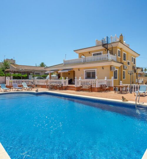 6 bedroom House in Los Balcones