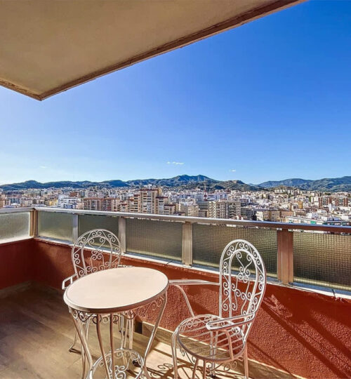 5 bedroom Apartment in Málaga Centro