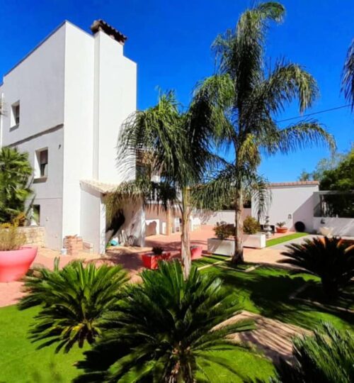 4 bedroom House in Denia