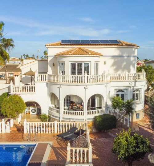 5 bedroom House in Torrevieja